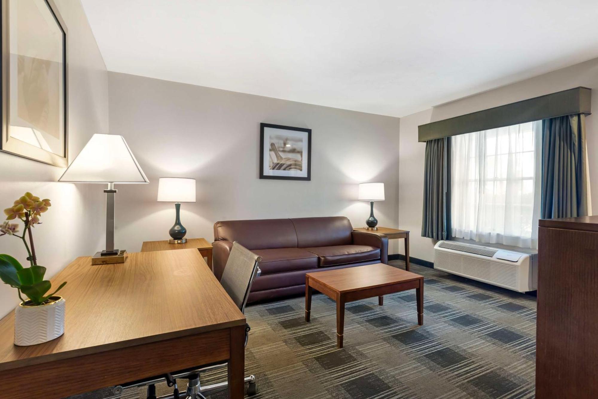 Best Western Plus Cold Spring Plymouth Buitenkant foto
