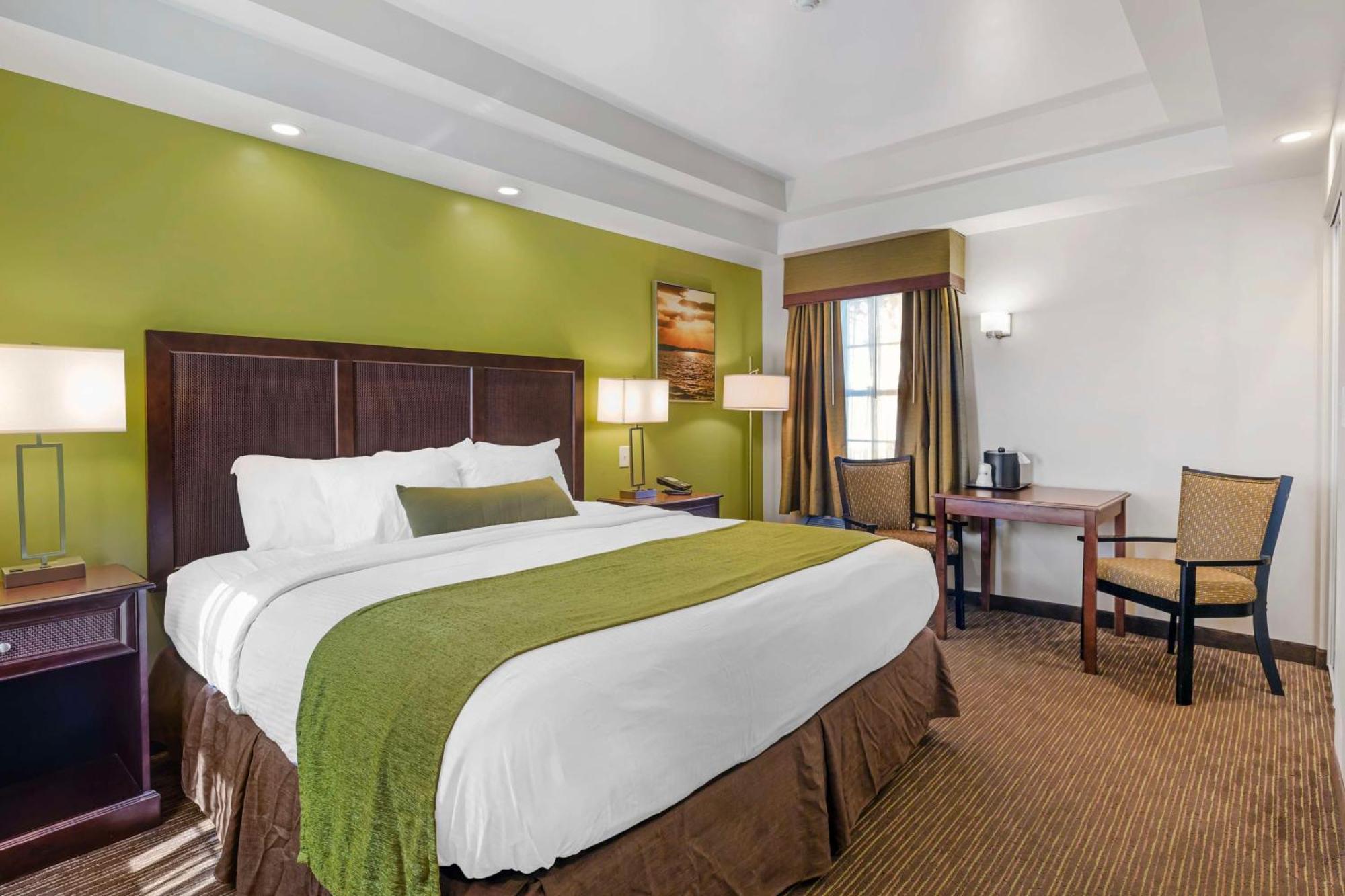 Best Western Plus Cold Spring Plymouth Buitenkant foto